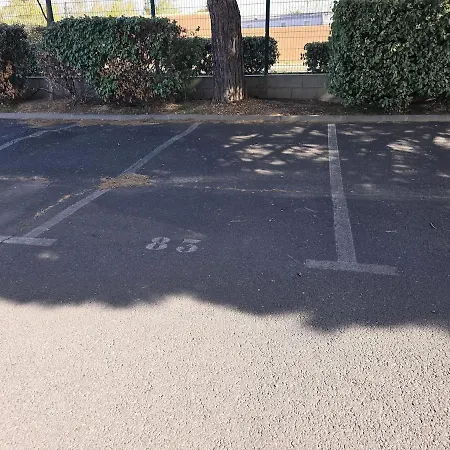 Villa Les Soleillades- Villa, Avec Piscine Et Stationnement A Proximite De La *